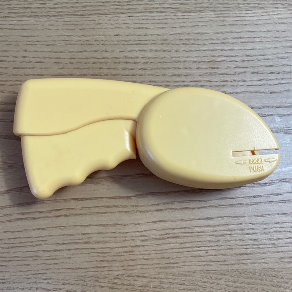 Craft Paper Punch Kit Zippered Case 12 Designs Paper Art Easter Rabbit Valentine - Picture 5 of 7